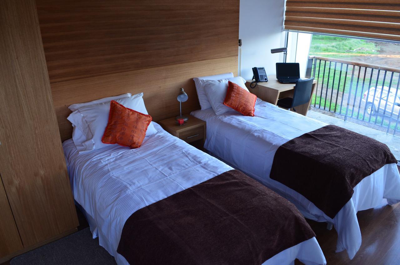 Ruta Hotel Alto La Cruz ロサンゼルス エクステリア 写真